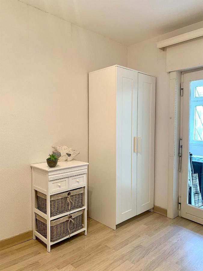 View Five Apartment *